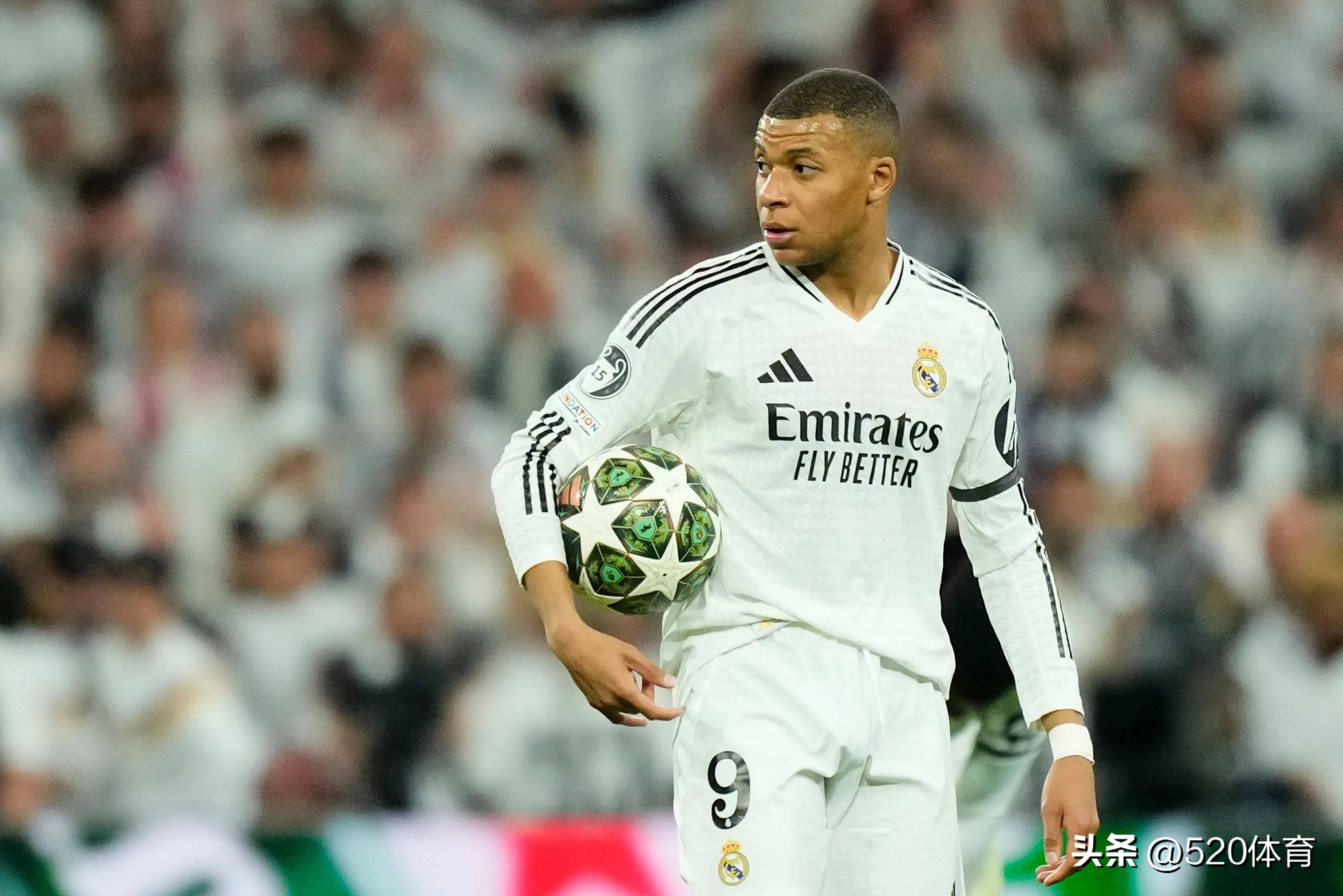 完美体育-姆巴佩在阿森纳比赛中赛事规则更新，惊险取胜引发热议！